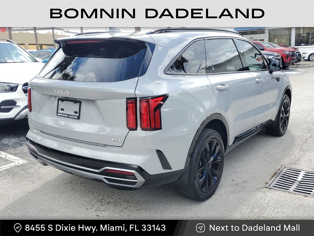 2023 Kia Sorento SX photo 4