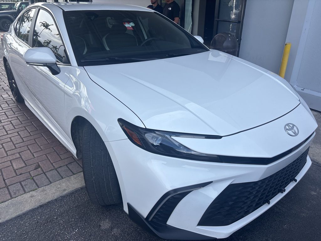 2025 Toyota Camry SE photo 2
