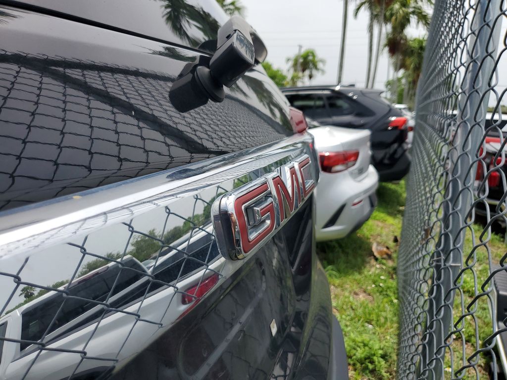 2022 GMC Acadia SLT - Photo 6
