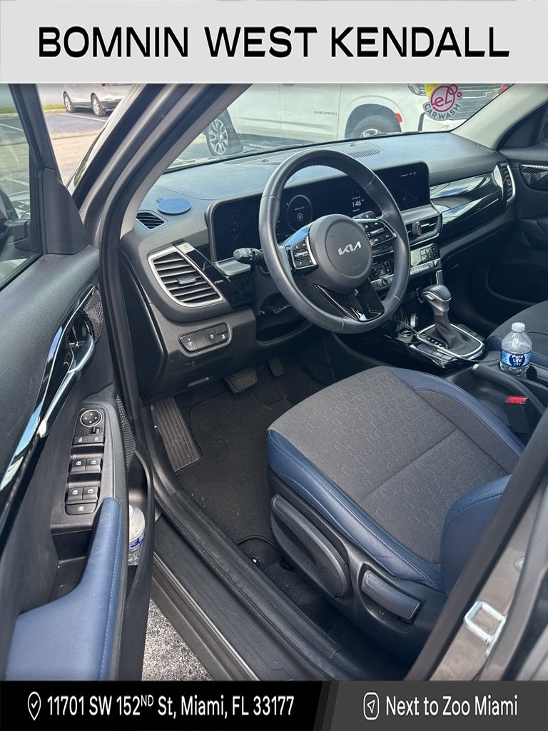 2024 Kia Seltos S photo 2