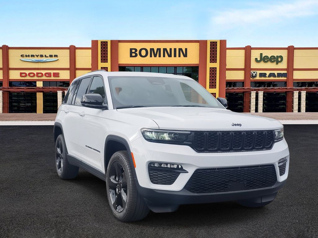 2025 Jeep Grand Cherokee Limited photo 3
