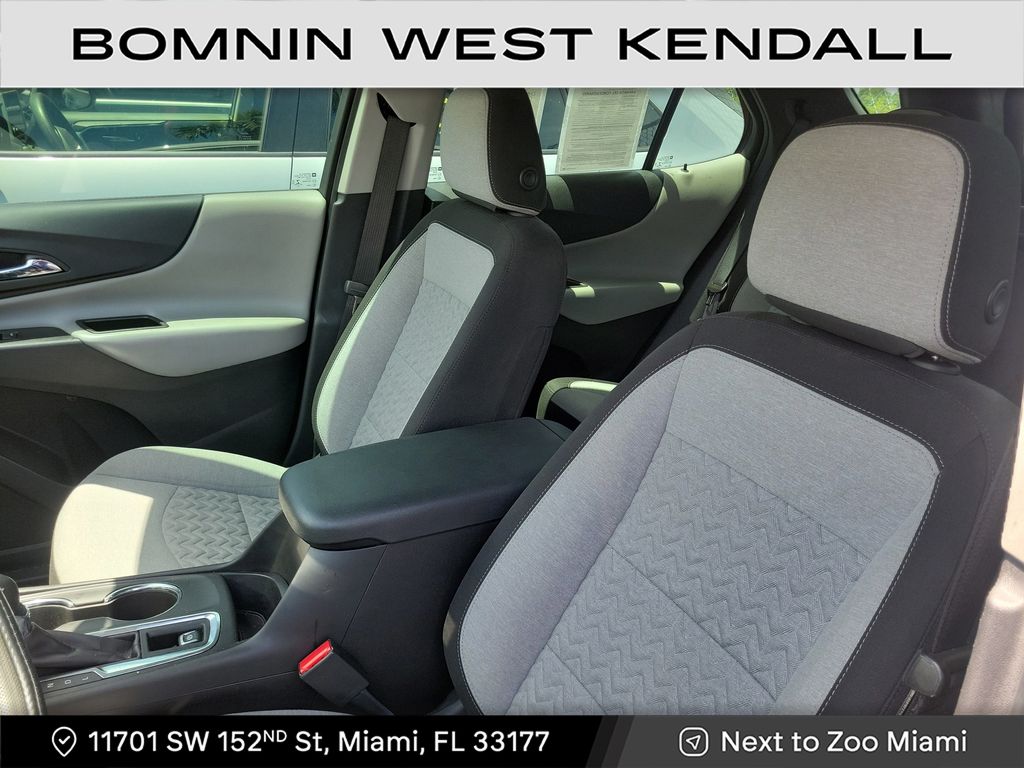 2023 Chevrolet Equinox LS photo 4