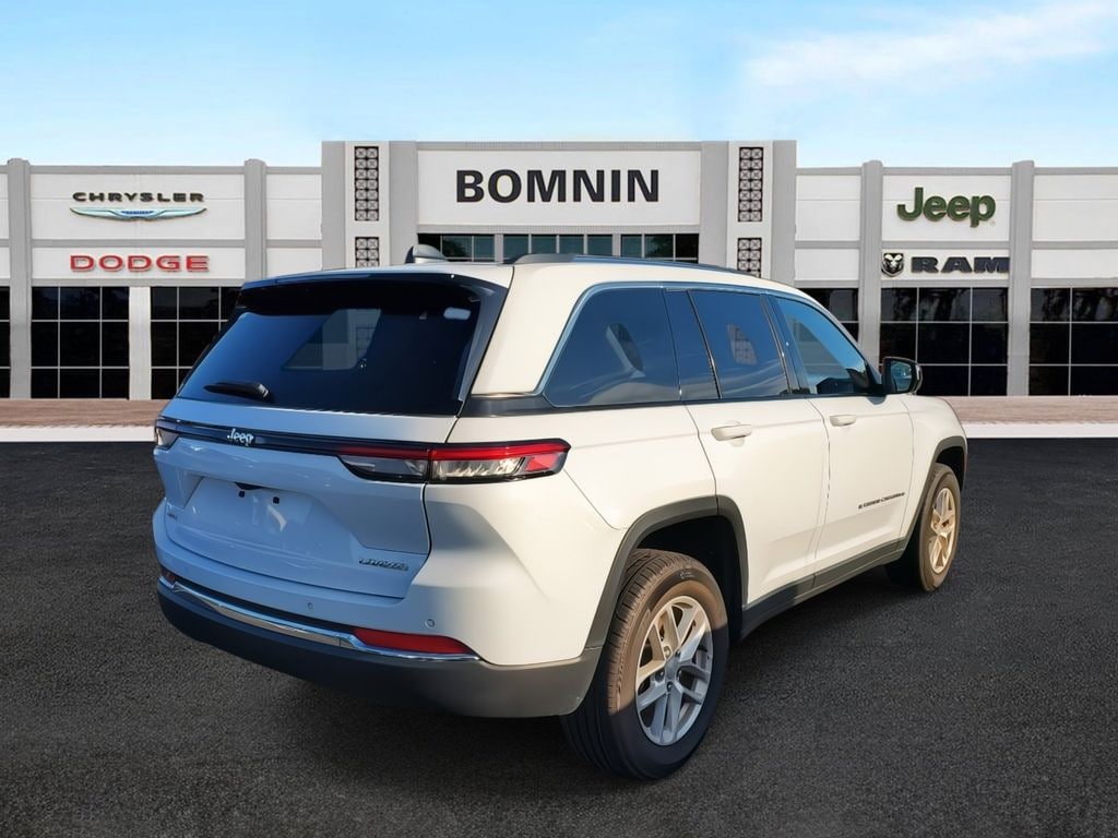 Used 2024 Jeep Grand Cherokee Laredo SUV