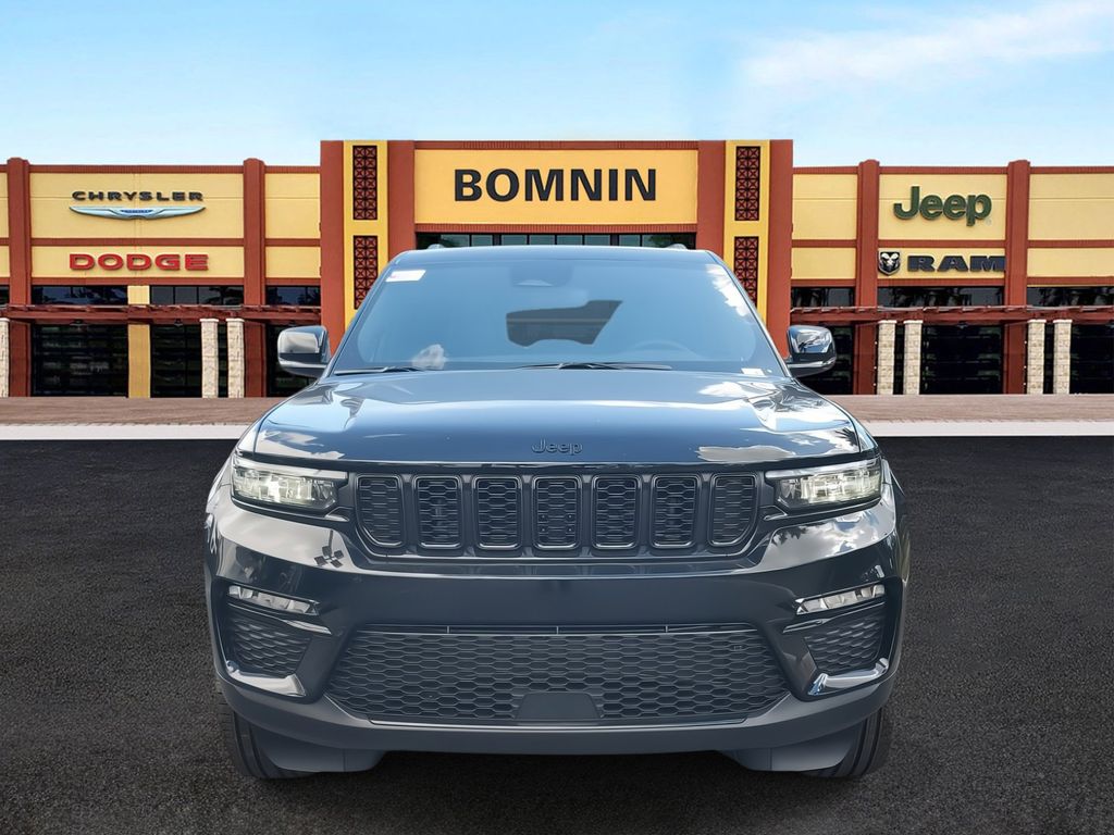 2025 Jeep Grand Cherokee Limited photo 2