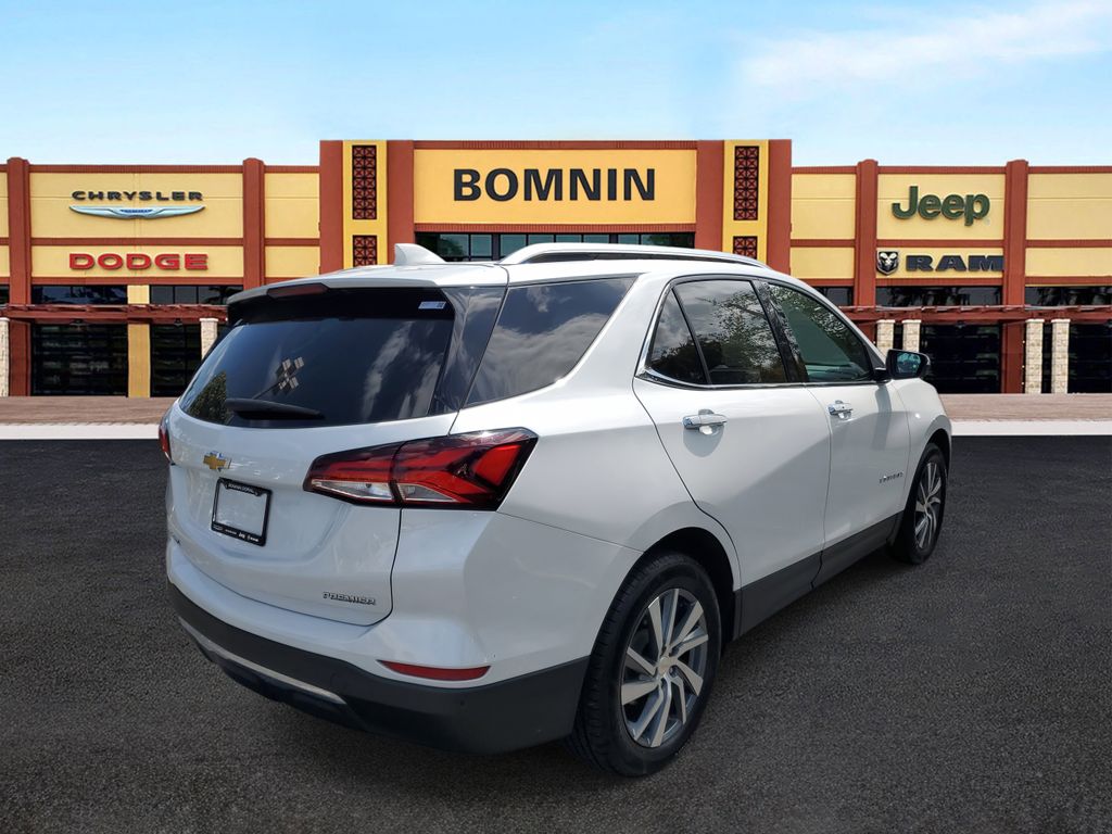 Image 3 of 2022 Chevrolet Equinox Premier SUV