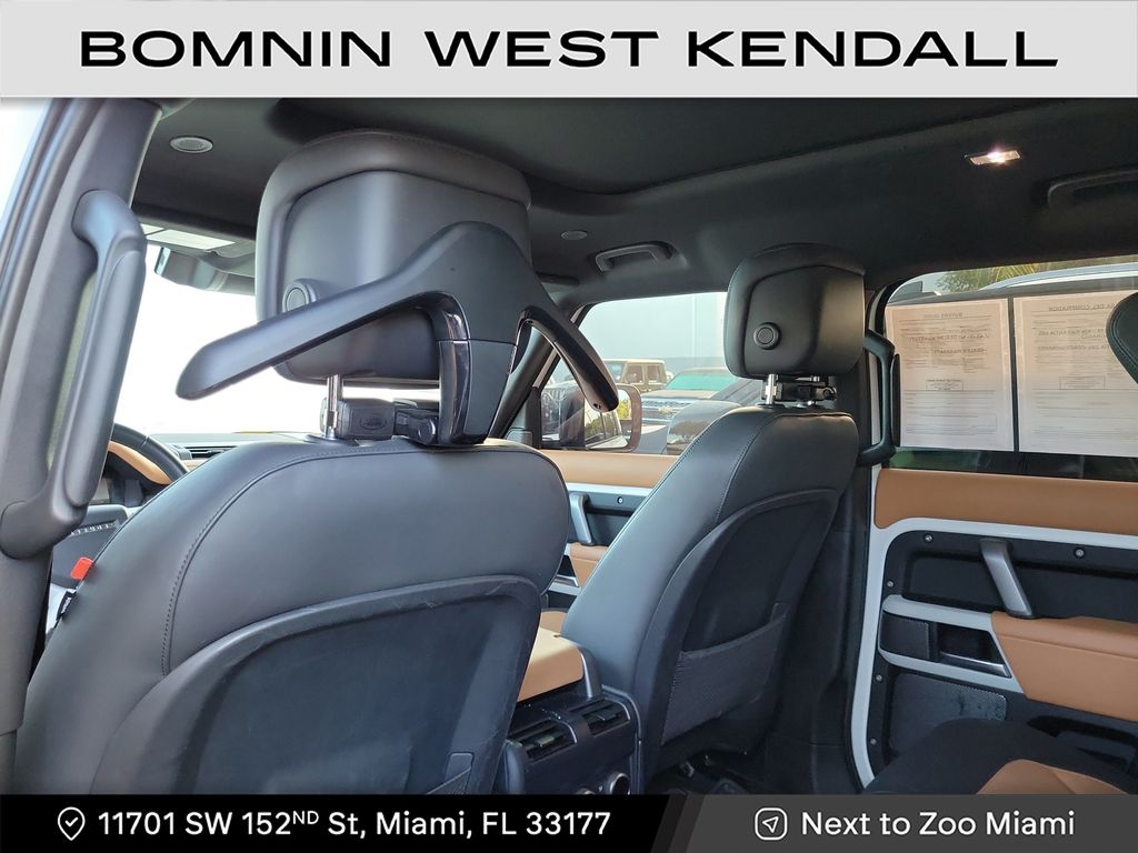 2023 Land Rover Defender X-Dynamic SE photo 2