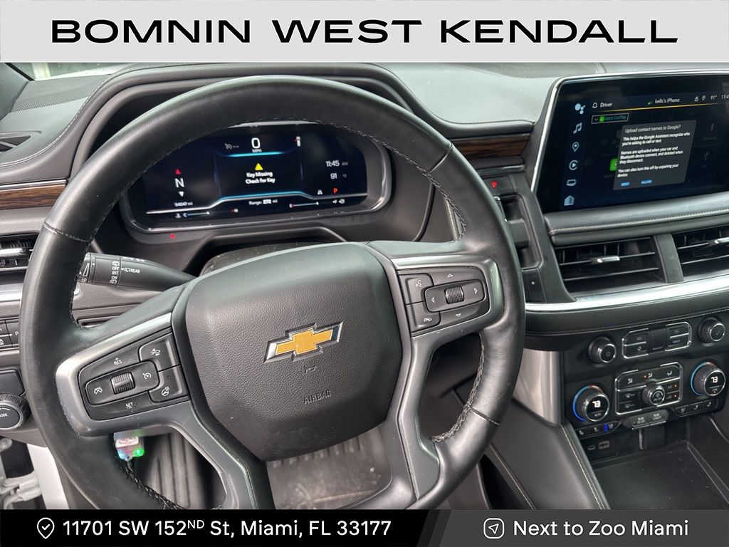 2023 Chevrolet Suburban Premier photo 2