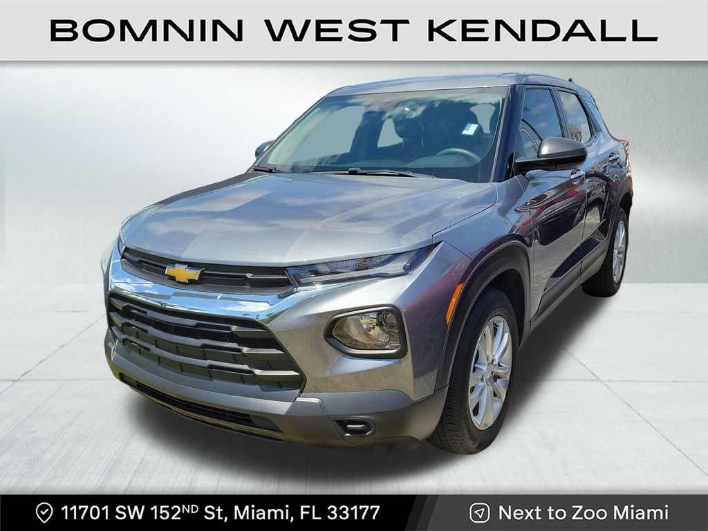 2022 Chevrolet Trailblazer LS photo 2