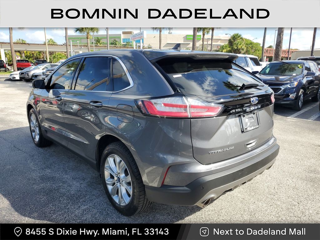 2021 Ford Edge Titanium photo 3
