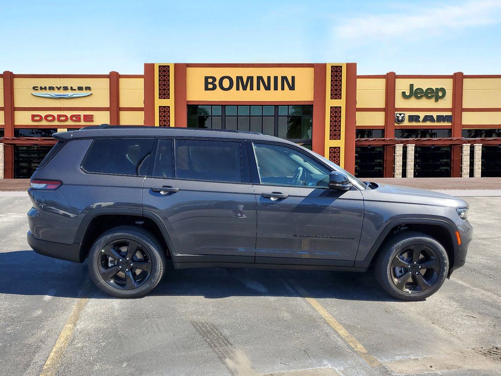 2025 Jeep Grand Cherokee Limited photo 4