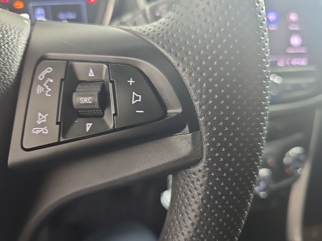 2022 Chevrolet Trax LS photo 12