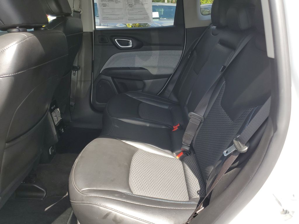 Image 10 of 2022 Jeep Compass Latitude SUV