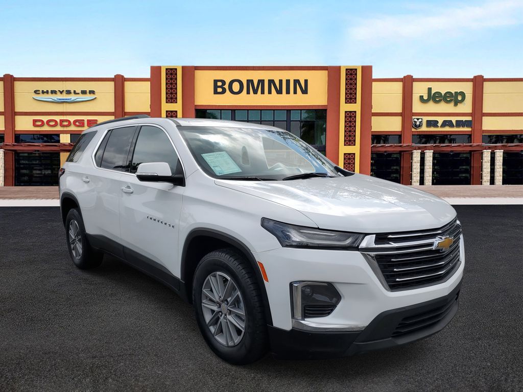 2022 Chevrolet Traverse 1LT photo 2