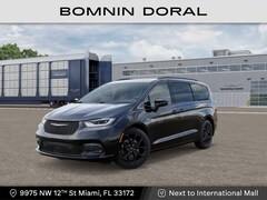 2026 Chrysler Pacifica Limited Passenger Van