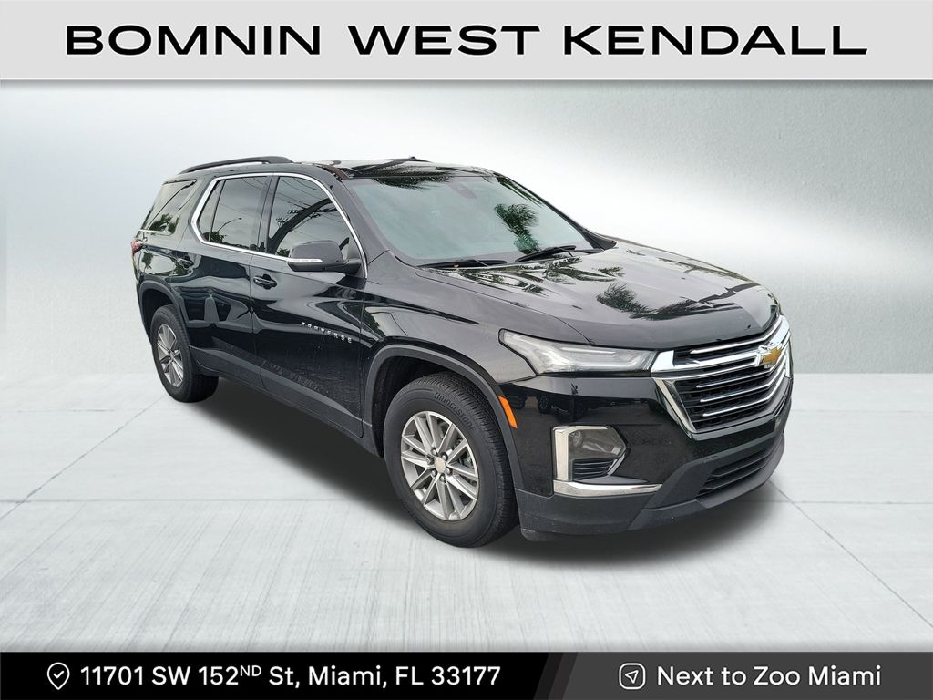 2022 Chevrolet Traverse Cloth photo 2