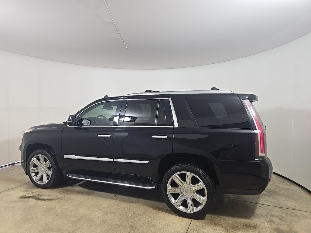 2019 Cadillac Escalade Luxury photo 4