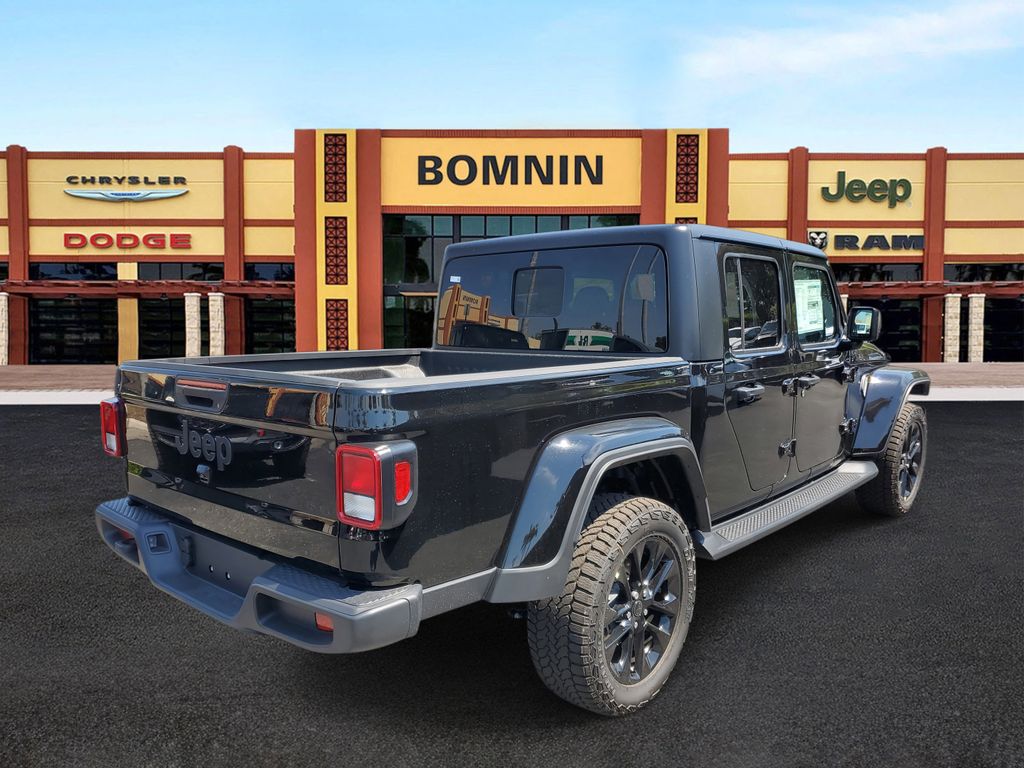 2025 Jeep Gladiator Sport photo 3