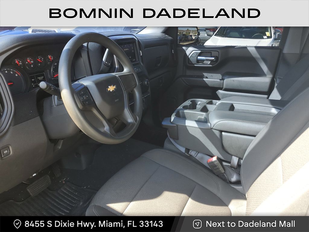 2020 Chevrolet Silverado 1500 Custom photo 12