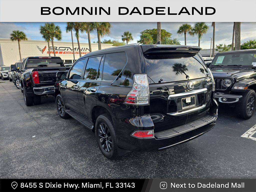 2022 Lexus GX 460 Premium photo 3