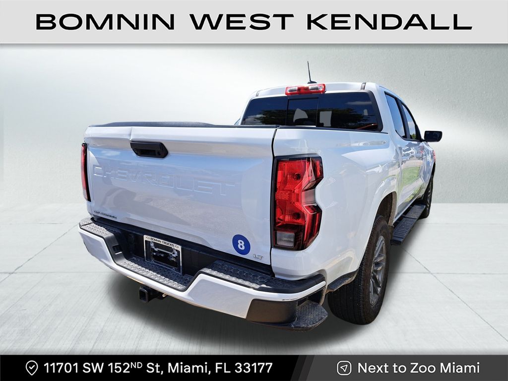 2024 Chevrolet Colorado LT photo 3