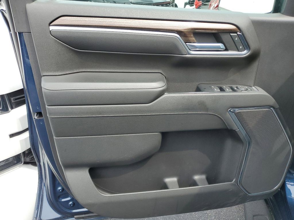 2022 Chevrolet Silverado 1500 LT Trail Boss - Photo 13