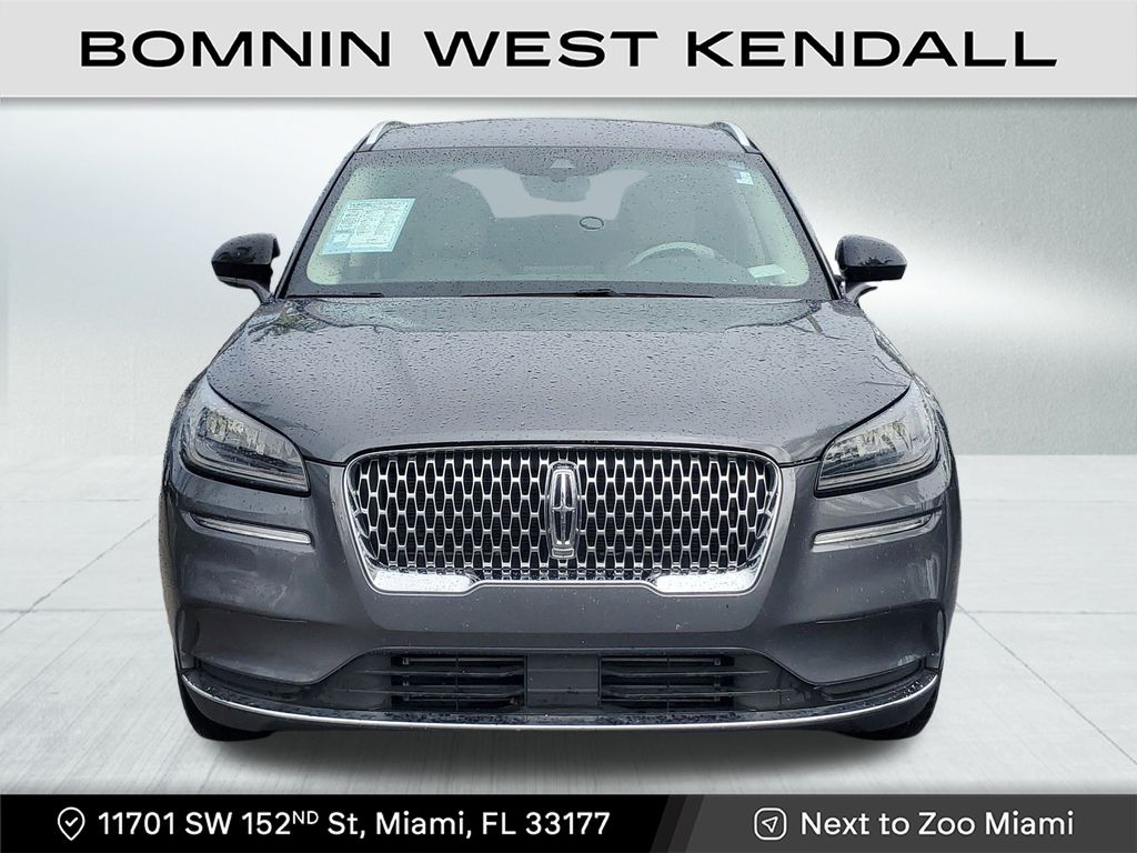 2022 Lincoln Corsair Standard photo 3
