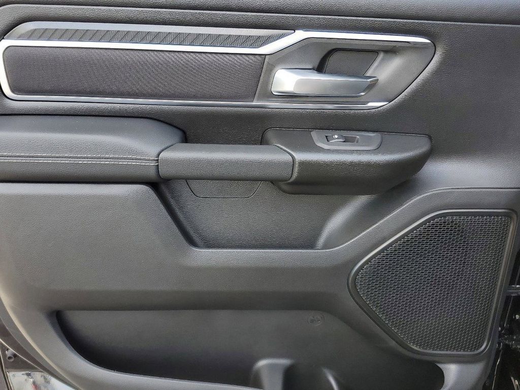 2025 Ram 1500 Big Horn Lone Star photo 4