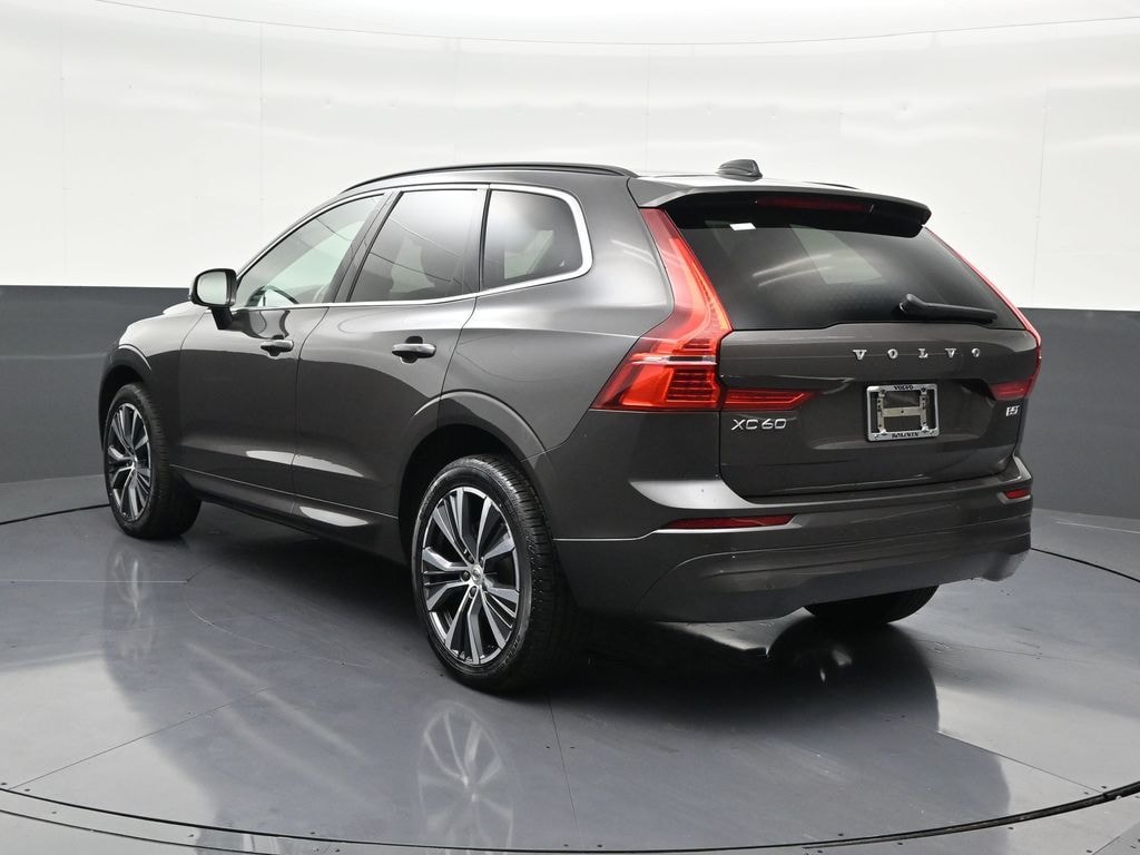 Used 2022 Volvo XC60 B5 Momentum SUV