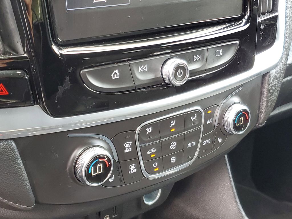 2022 Chevrolet Traverse 1LT - Photo 24