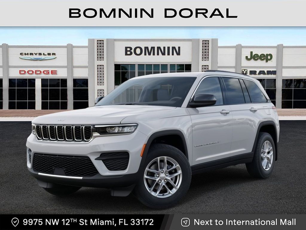 2025 Jeep Grand Cherokee Laredo's photo