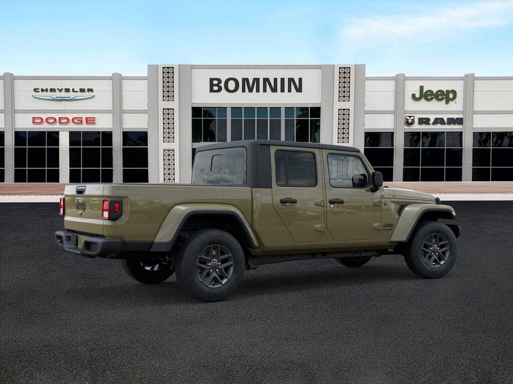 New 2026 Jeep Gladiator Sport S Pickup