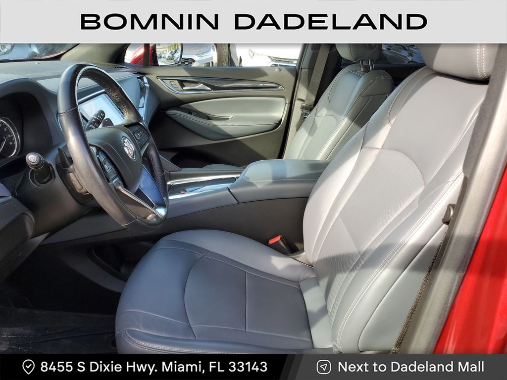 2023 Buick Enclave Essence photo 13