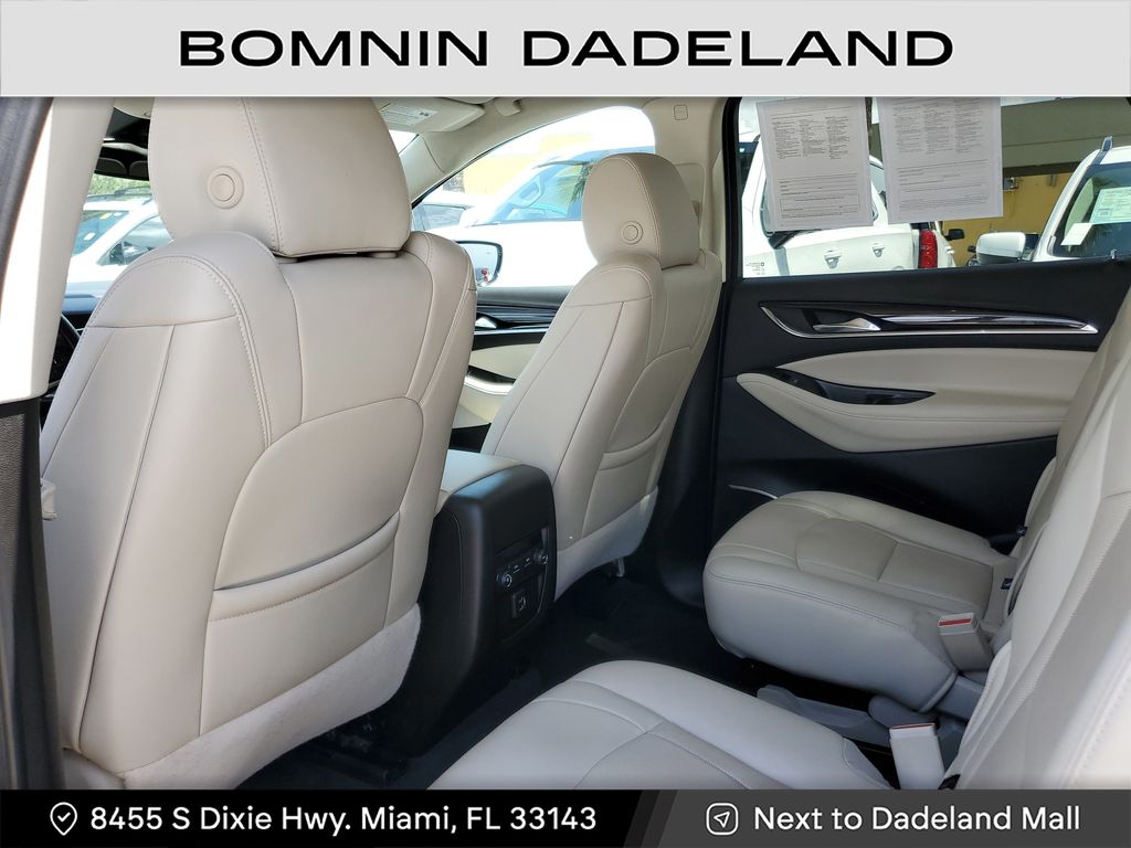 2023 Buick Enclave Essence photo 9