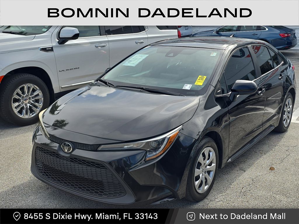 2022 Toyota Corolla LE photo 2