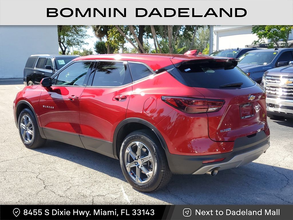 2024 Chevrolet Blazer 2LT photo 2