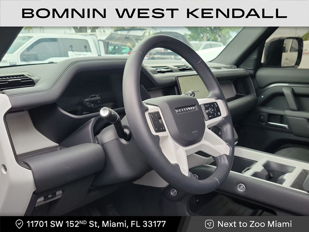 Used 2025 Land Rover Defender 110 X-Dynamic SE SUV