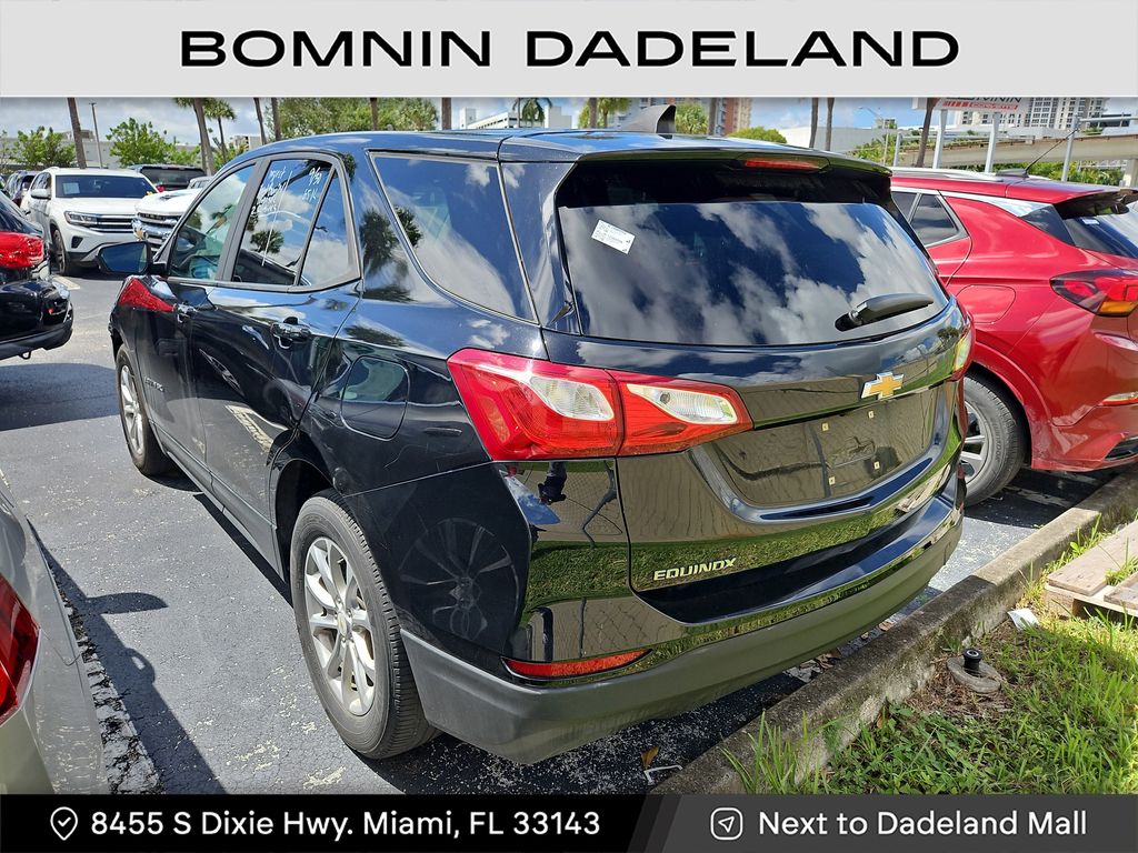 2020 Chevrolet Equinox LS photo 2