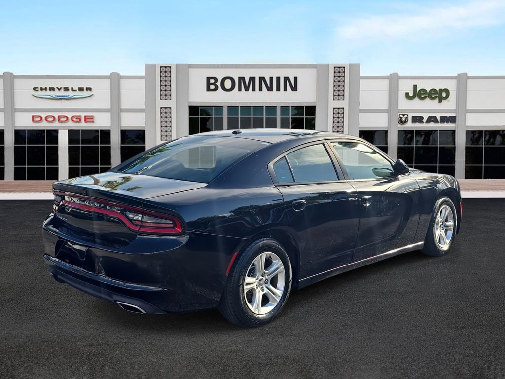 Used 2019 Dodge Charger SXT Sedan