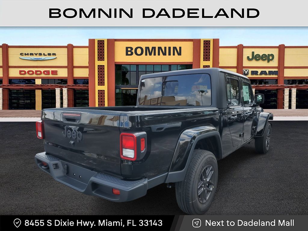 2025 Jeep Gladiator Sport photo 3