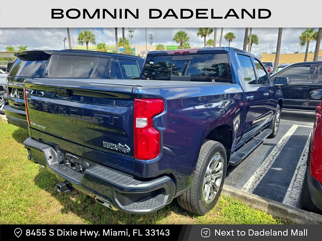 2023 Chevrolet Silverado 1500 High Country photo 3