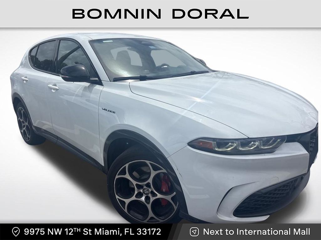 2024 Alfa Romeo Tonale Veloce's photo
