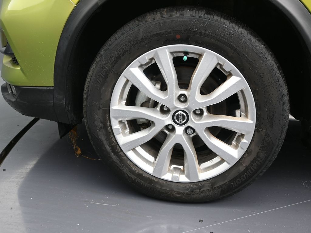 2021 Nissan Rogue Sport SV - Photo 9