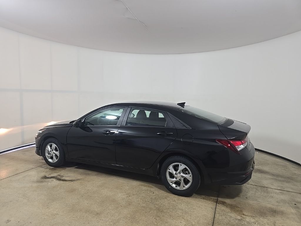 Used 2022 Hyundai Elantra SE Sedan