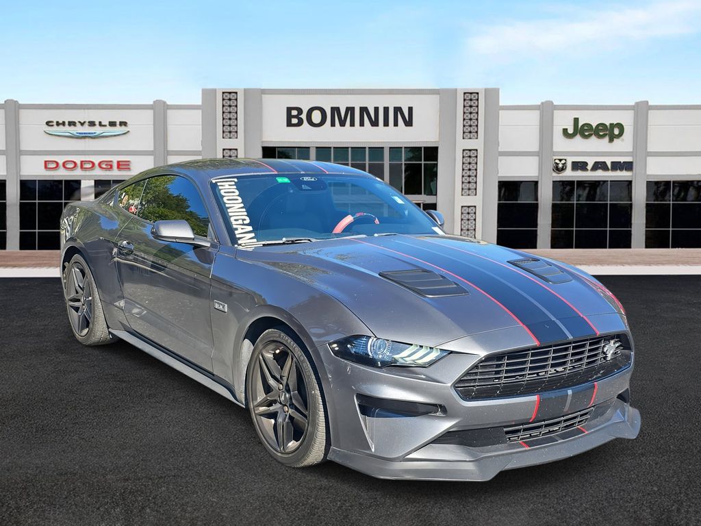 2021 Ford Mustang EcoBoost photo 2