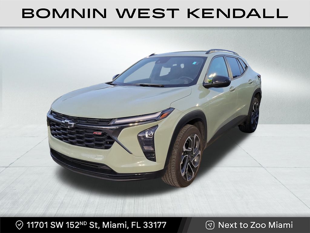 2024 Chevrolet Trax photo 2