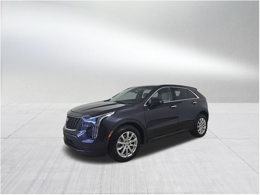 2023 Cadillac XT4 Luxury photo 2