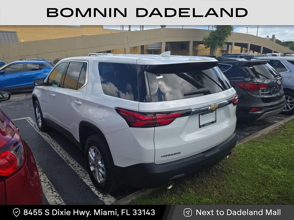 Used 2022 Chevrolet Traverse LS SUV