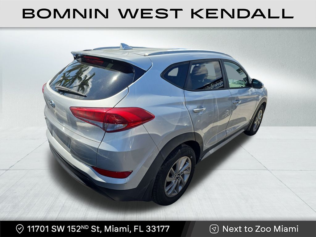 2017 Hyundai Tucson SE Plus photo 4