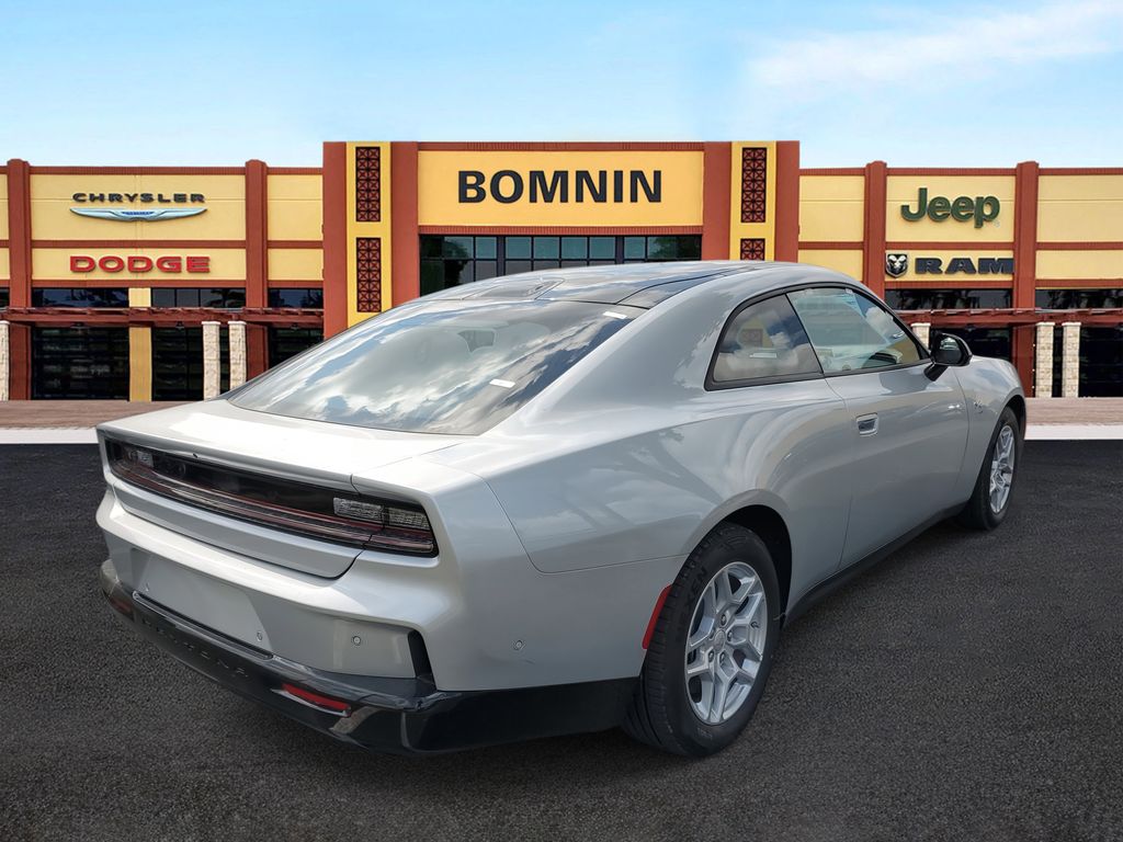 2025 Dodge Charger R/T photo 3