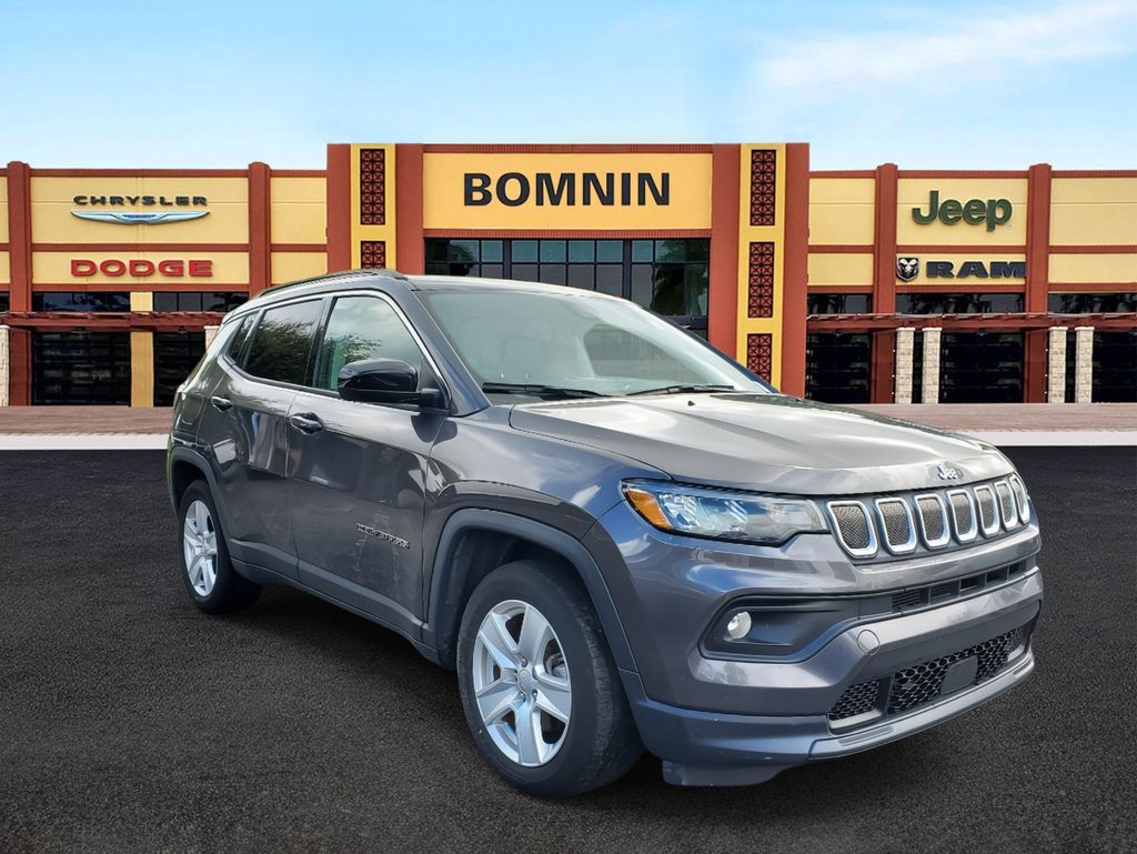 Used 2022 Jeep Compass Latitude with VIN 3C4NJCBB1NT139244 for sale in Miami, FL